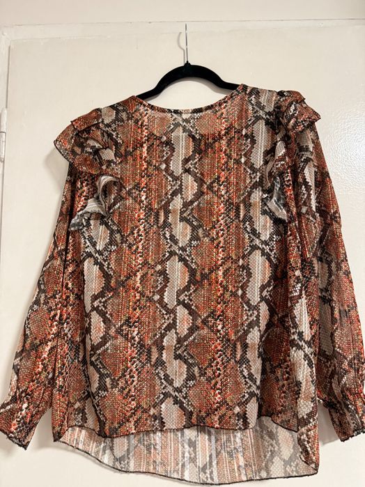 Дамски комплект риза и пола