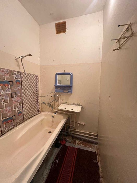 Продаётся 3х комн квартира на 4 этаже Ор-р Шарк 1 Базарчик