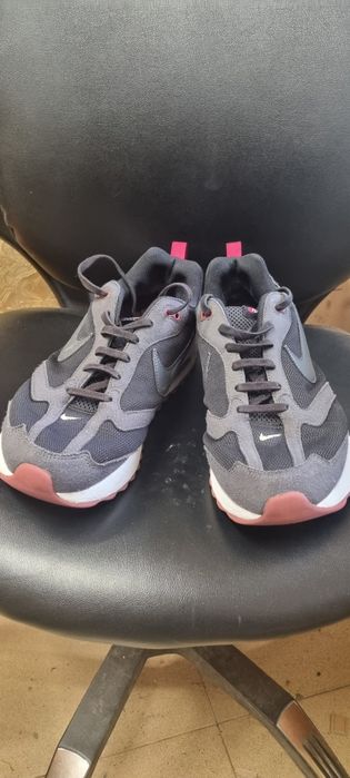 Продавам оригинални маратонкиNike