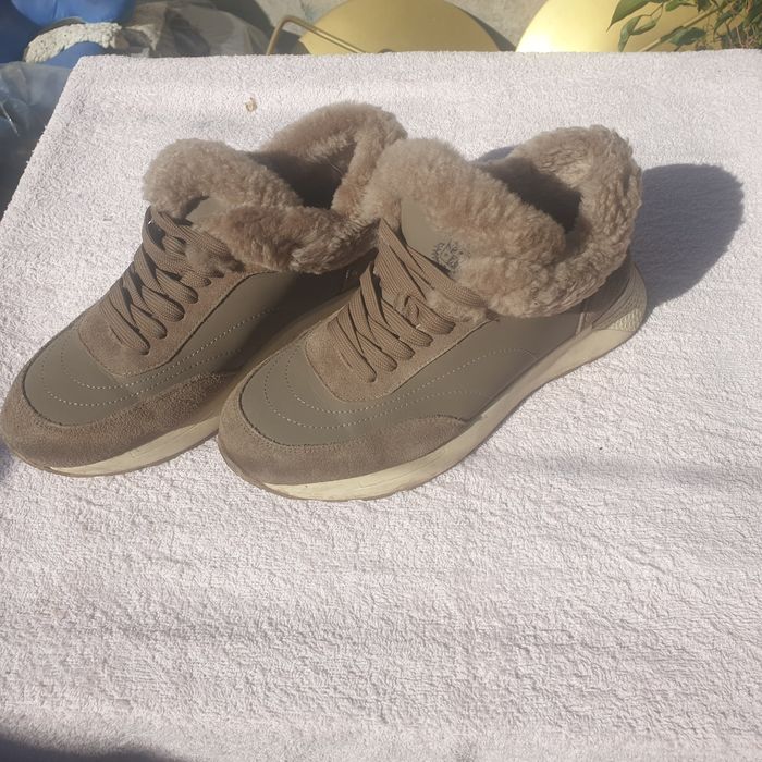 Отдам обувь за 2л колу