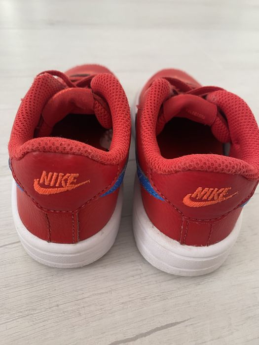 Vand adidasi Nike Air Force,marimea 26