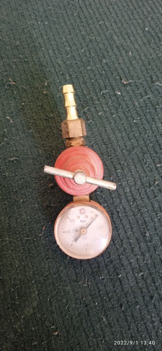 Kislarod reduktorlari sotiladi