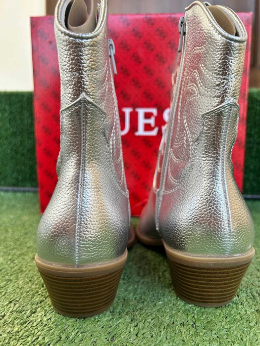 Guess, cizme cowboy,argintii mărimea 38,5, originale in cutie