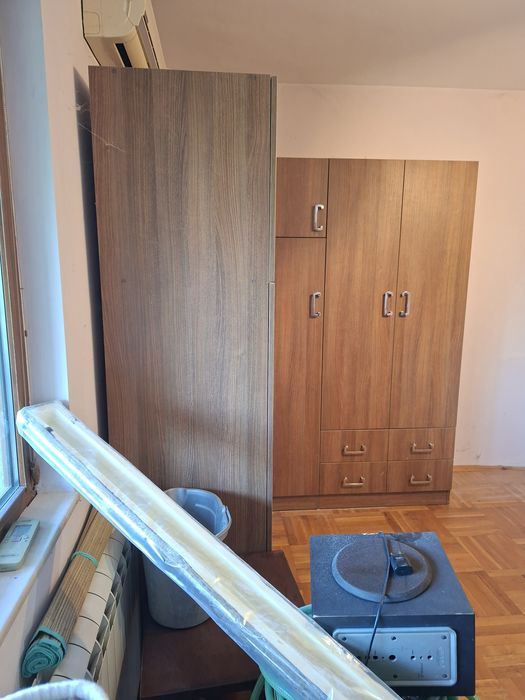 Ъглов гардероб направен по поръчка