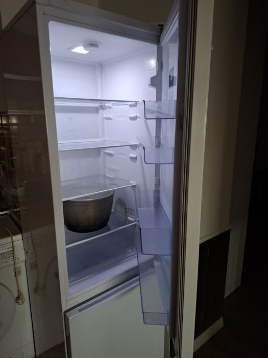 Продам холодильник, отличный