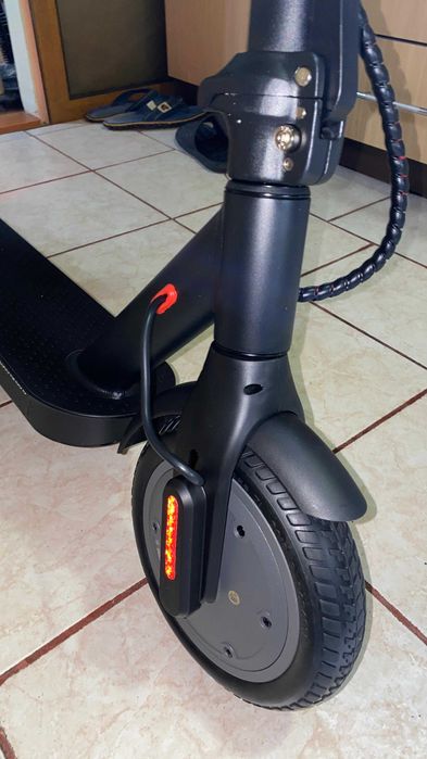 SIGILATA Trotinetă electrică ZWheel E9 PRO autonomie 25-30km 350W roți pline