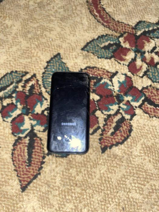 Самсунг а3 2016 г  16памят