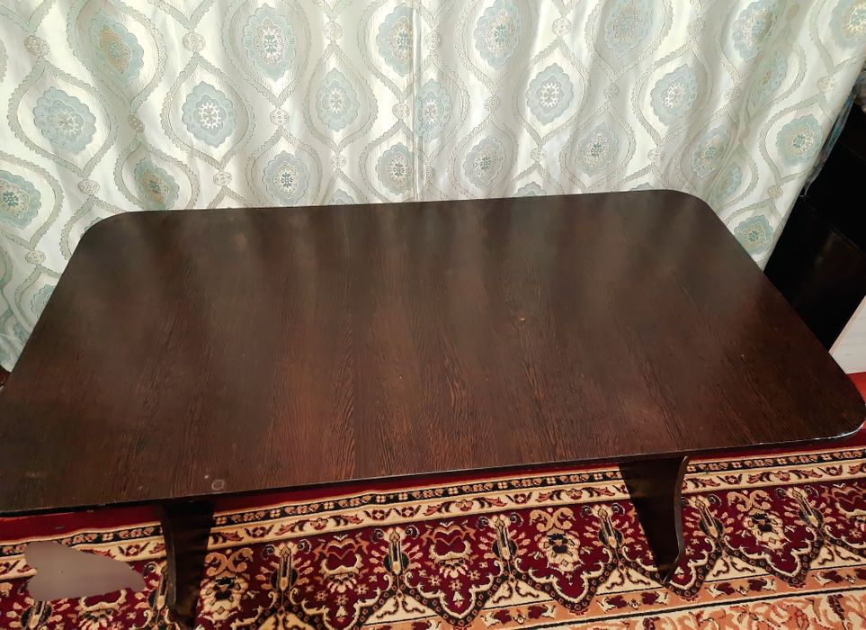 Срочно продаи стол