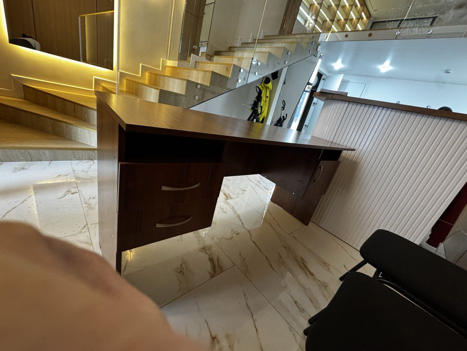 Столы в отличном состоянии