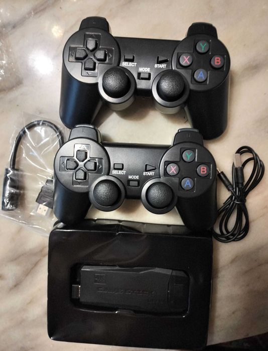 Ретро Конзола Game stick lite 4k с над 10 000 игри