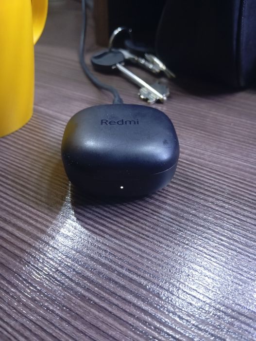 Продам наушники Redmi