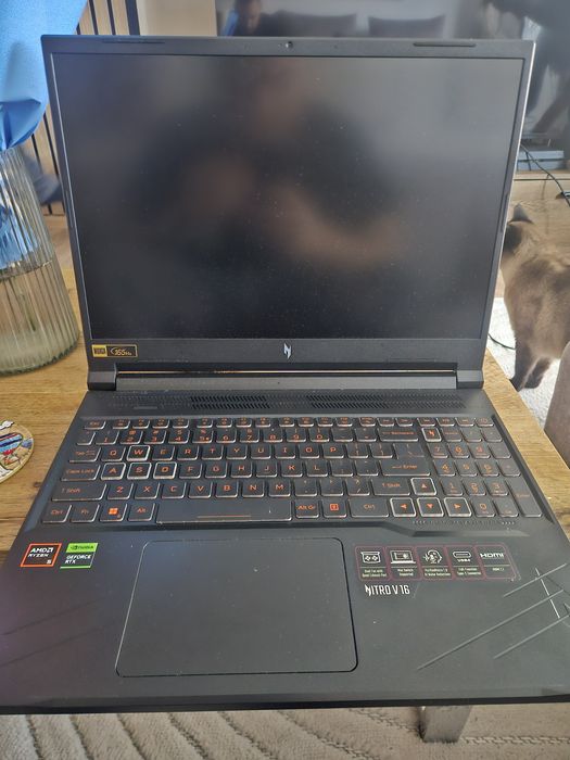Acer Nitro V16 Ryzen5
