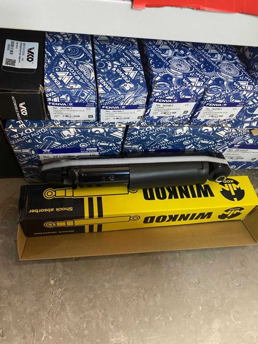 Амортизатор стойка Транспортер Т4 бус