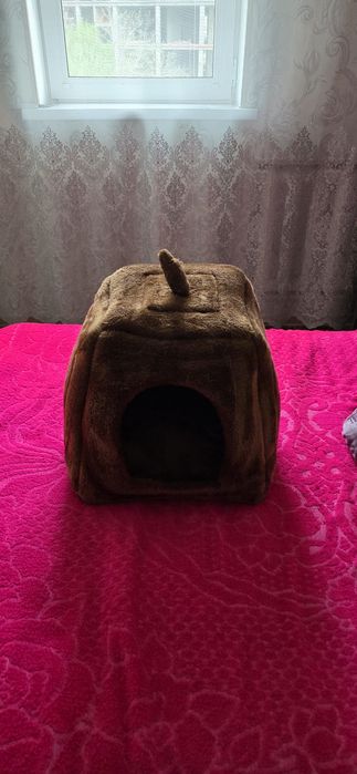 Домик лежанка для кошки и собаки
