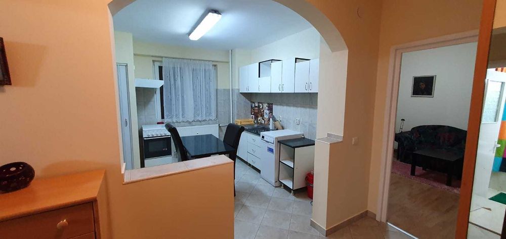 Inchiriere apt 2 camere decomandate, Piata Cetate ,str.Costaforu