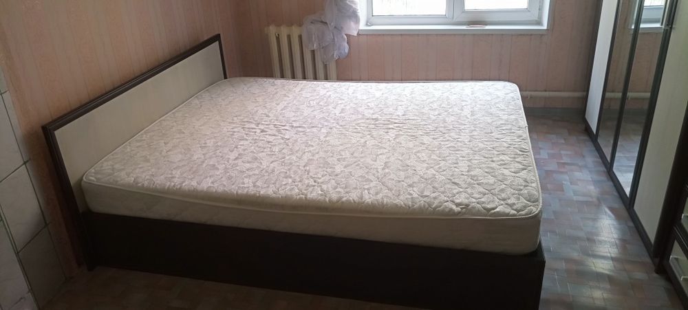 Продам Спальный гарнитур
