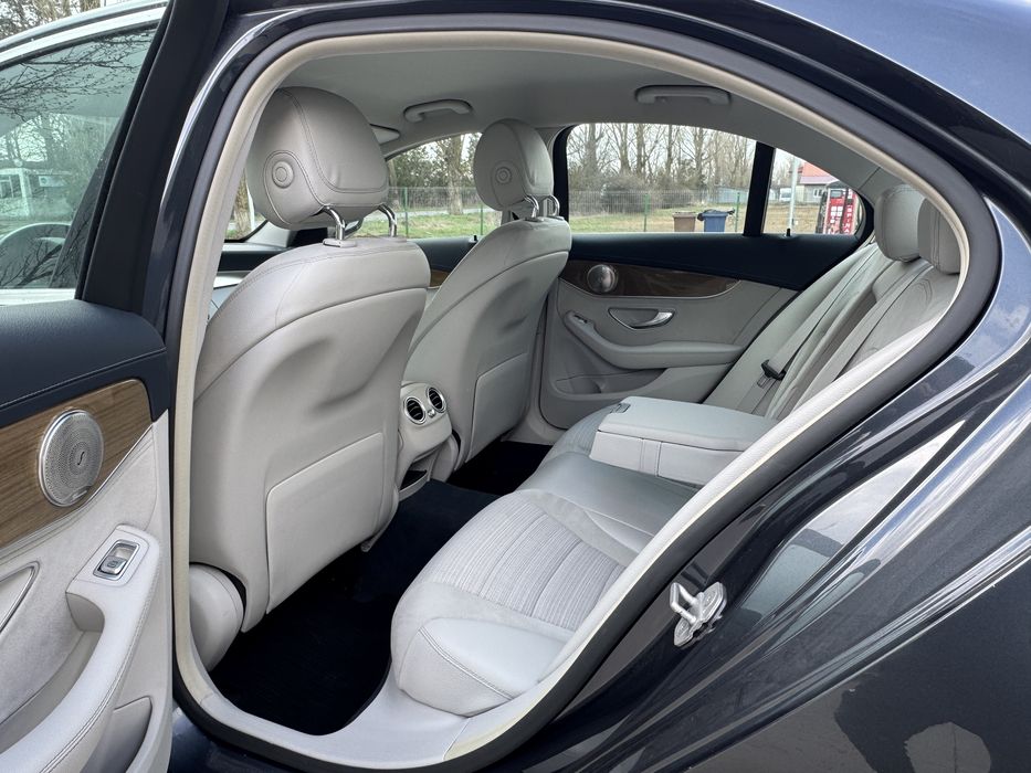 Mercedes 2015 Automat/Faruri Ils/camera/navi/piele/rate/garantie