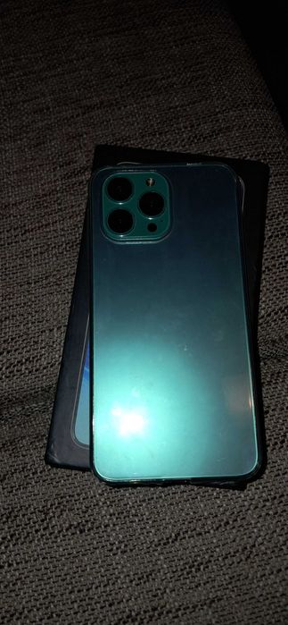 Продавам телефон нов