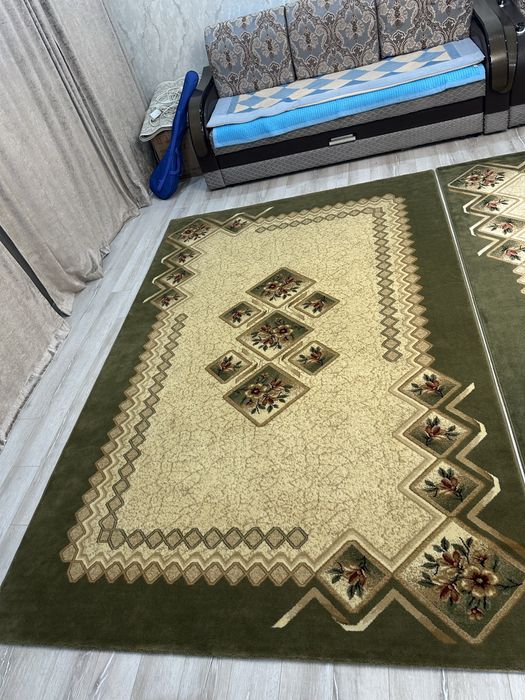 Ковер:2шт Почти новый