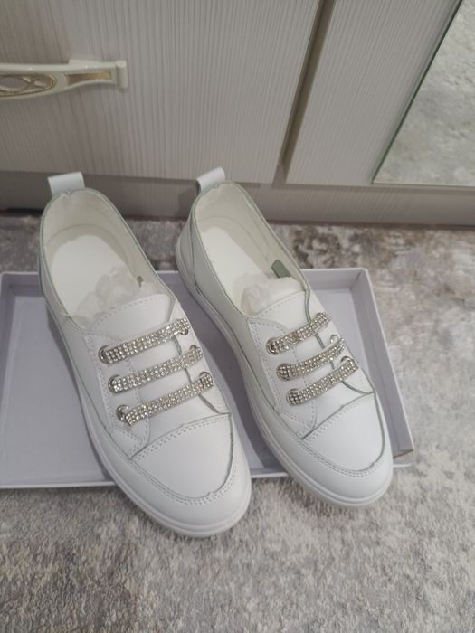 Красивые классические кеды