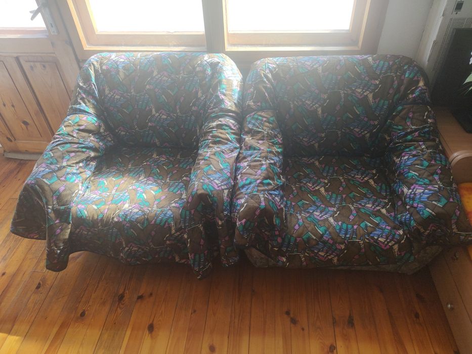 Холна гарнитура запазена