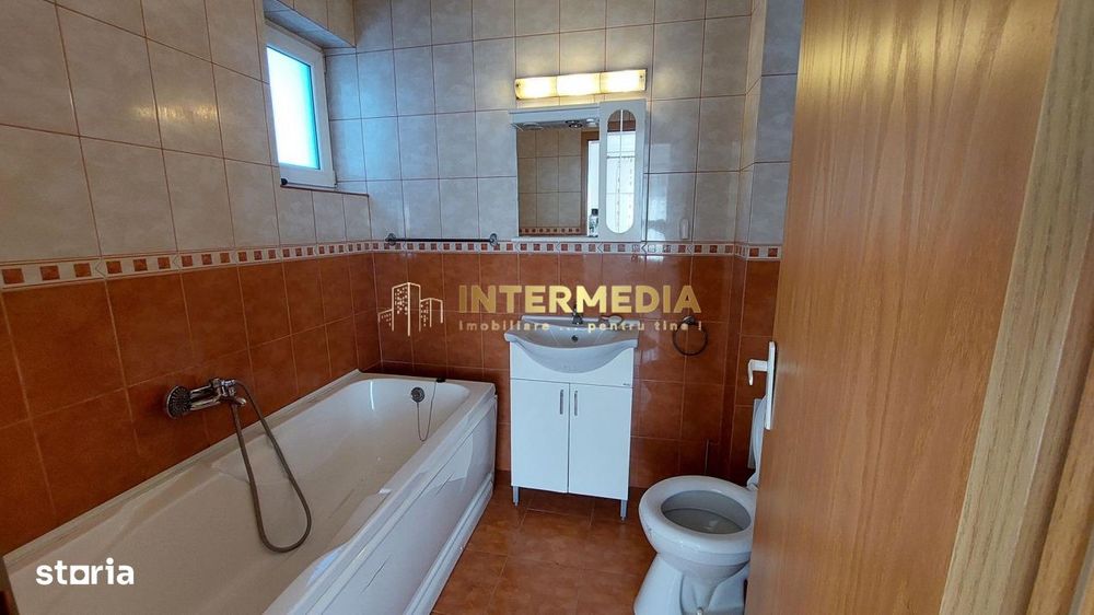Apartament 3 camere si Garaj, in Vila, finisat