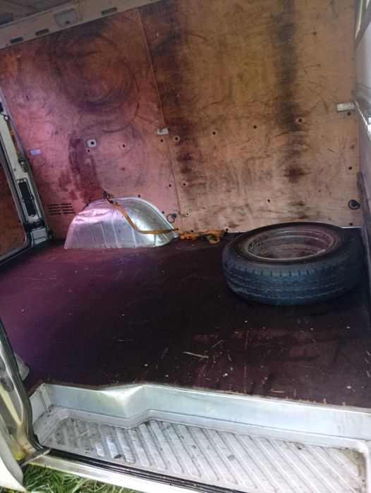 Продавам Бус VW LT