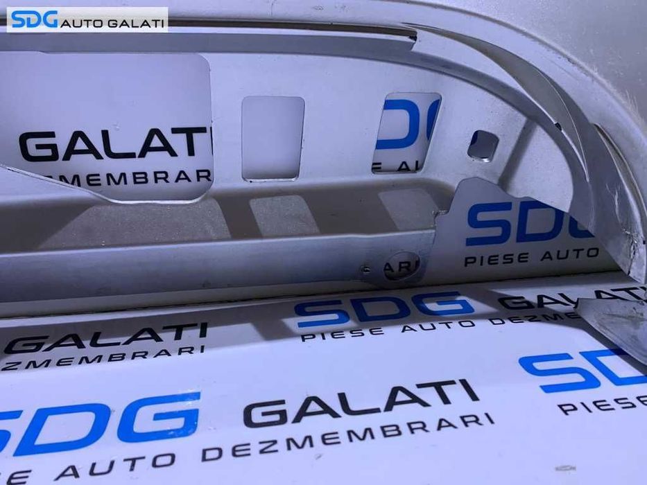 Ornament Rama Suport Tripla Lampa Stop Dreapta cu Suport Rupt Fiat Doblo 2005 - 2009 Cod 735388405 [L7900]