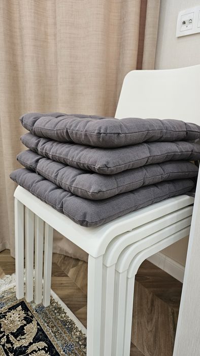 ИКЕА  Подушки на стулья 4 шт