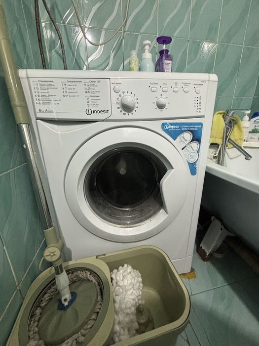 Стеральный машина INDESIT 5 кг А class
