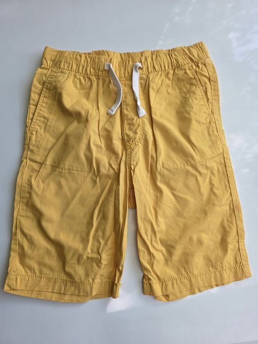 Pantaloni scurți H&M mărimea 134