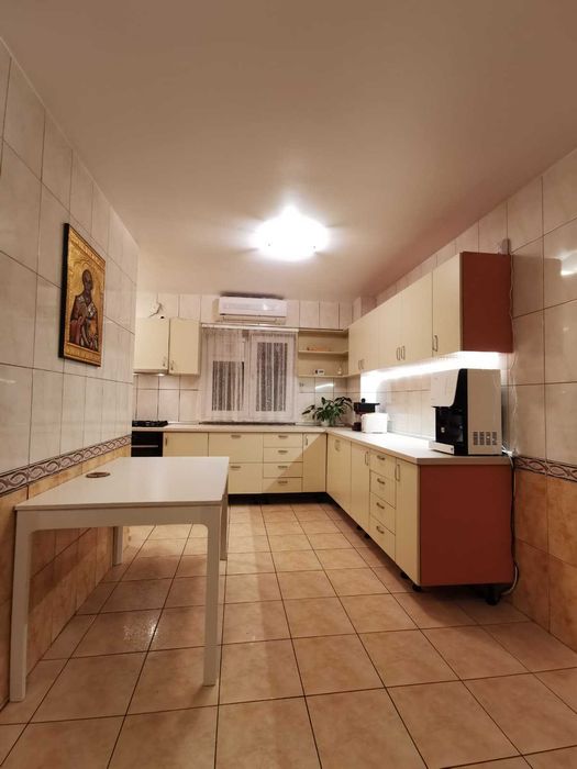 Apartament 3 camere 13 Septembrie 210