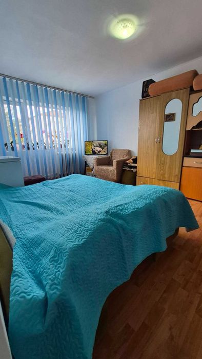 Garsoniera cf 1 in Onesti    langa piateta,   etaj 2.   0757.678.898