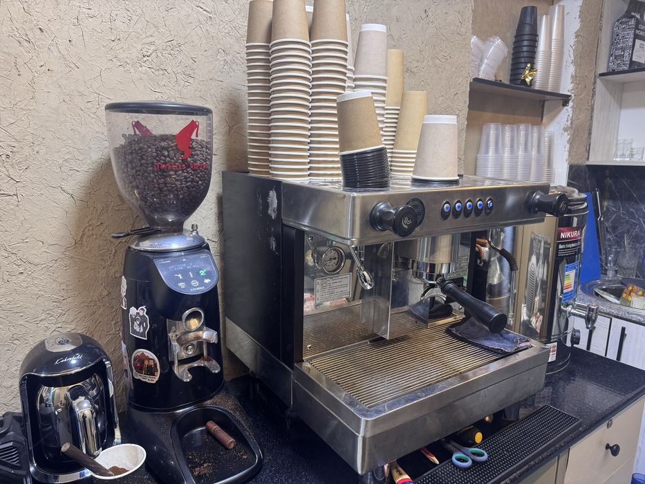 Одна роковый Кофемашина