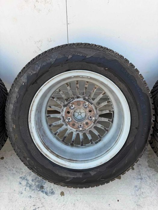 Продавам Style 61 със зимни гуми Goodyear