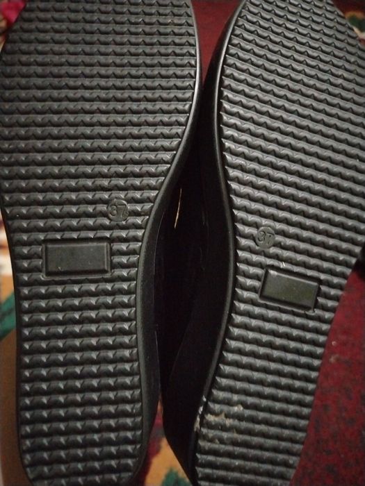 Обувь женский состоянияси янги