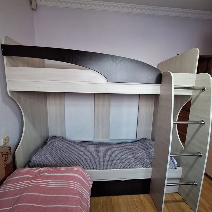Двухъярусная кровать