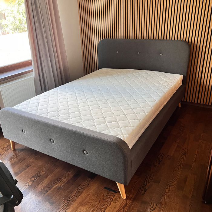 Vand: Pat+somieră+saltea - 140 cm