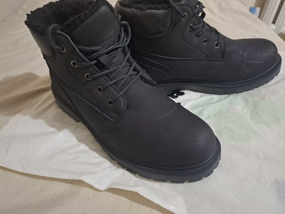 Продам мужские зимние  ботинки