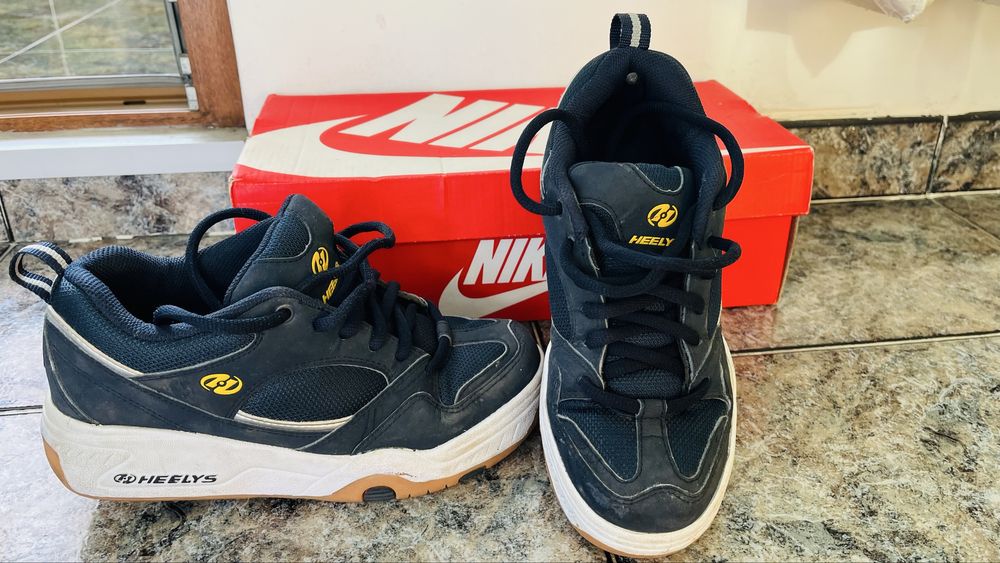 Обувки с колелца Heelys 36.5 номер