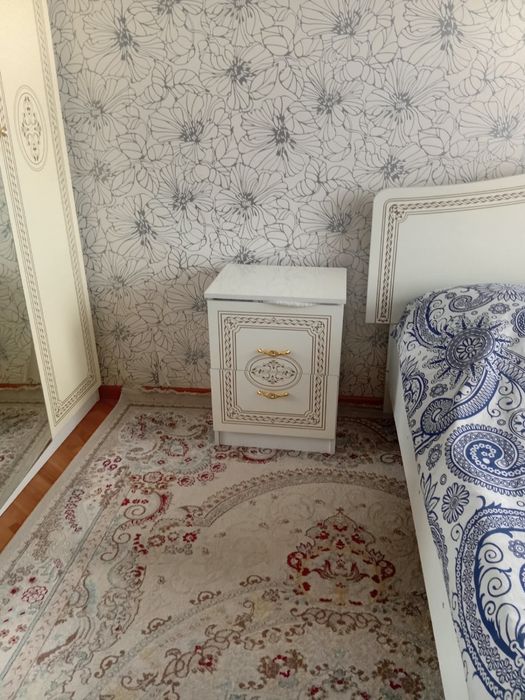 Продам спальный гарнитур