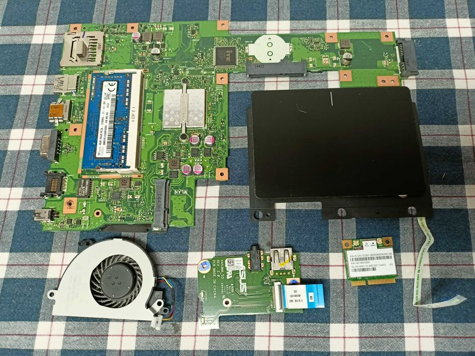 Elemente Asus R515M P553M