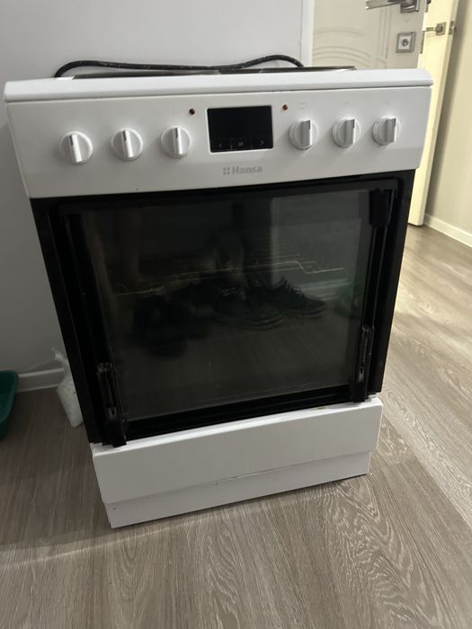 Продам электрическую плиту