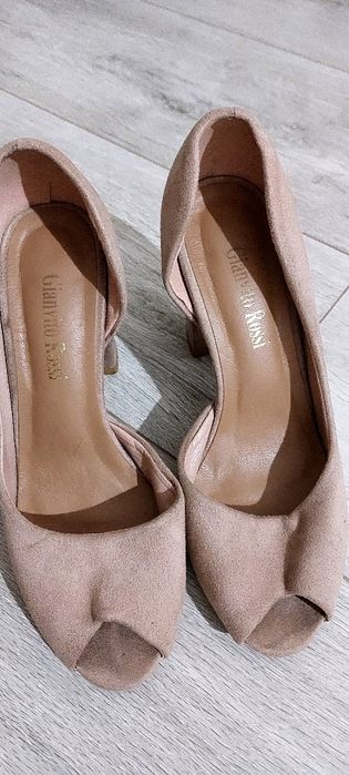 Обувь женская. Туфельки