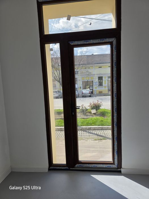 Se vinde spațiul comercial..ultra central în Deta