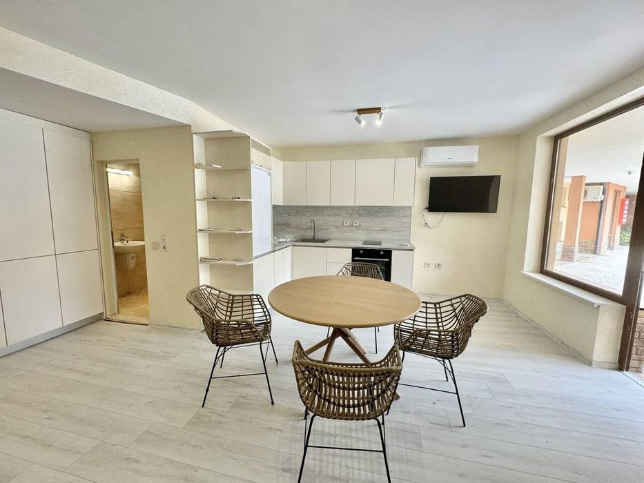 Продава се Едностаен апартамент в Бургас, Център - 45 кв.м за 1456 €/кв.м - Снимка #4