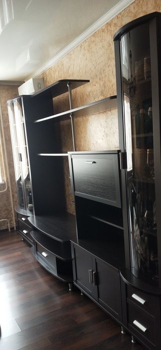 Стенка в гостиную. Горка. Шкаф.