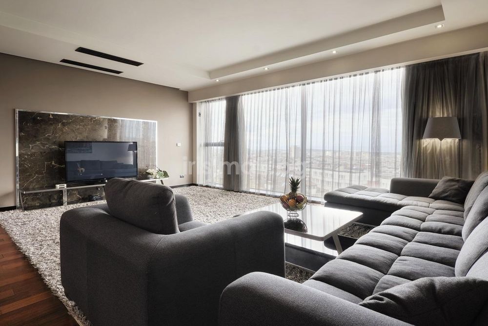 Продава се Тристаен апартамент в София, Манастирски ливади - 232 кв.м за 1484 €/кв.м - Снимка #5
