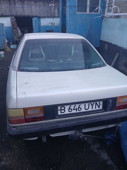 Автомобиль  Ауди 100