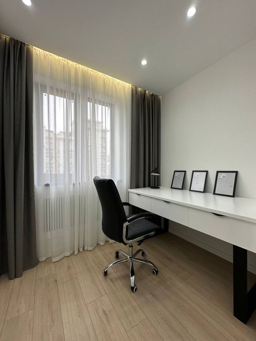 Сдаётся новая квартира! Гостиница Россия! Мирабадский район!